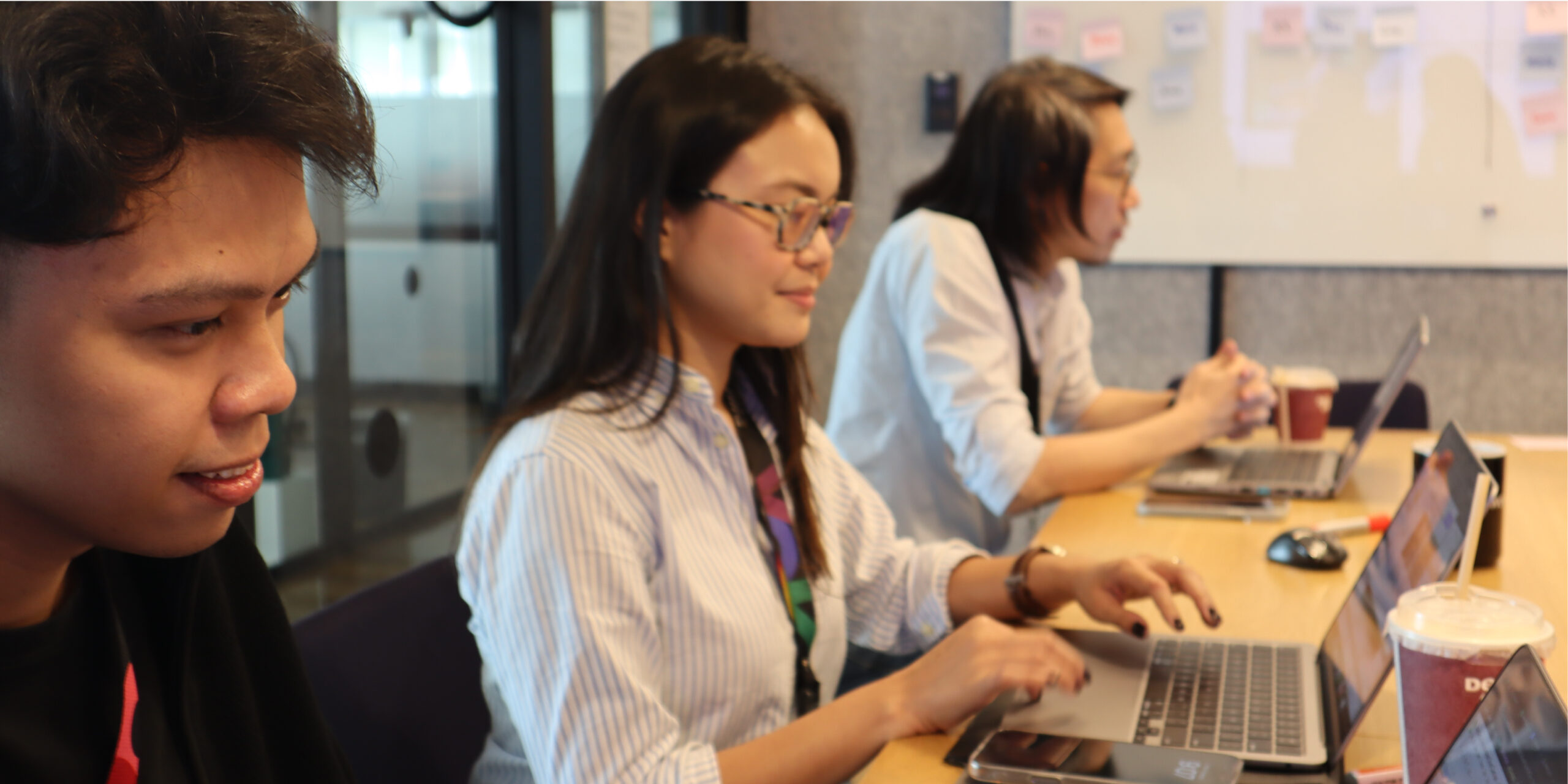 When the Clock Changes, So Should You: How Global Teams Can Stay in Sync During Daylight Saving