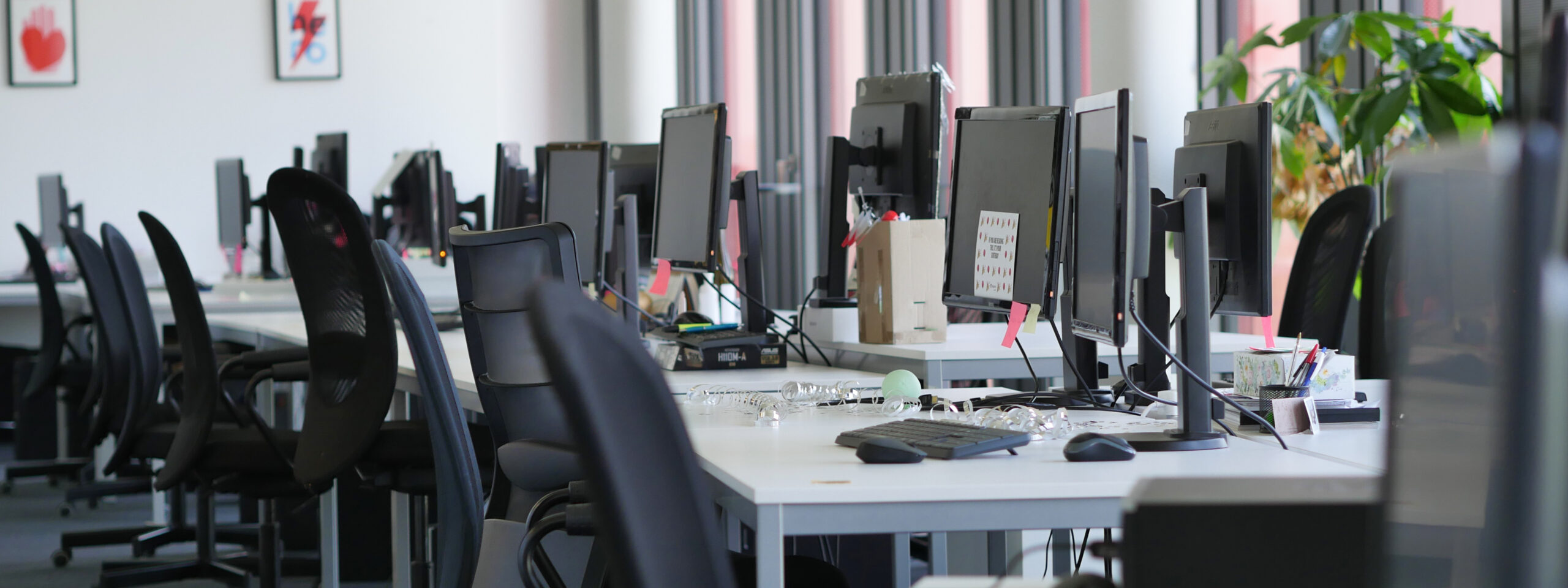 Telstra Just Cut 650 Jobs Through Outsourcing. Here’s What That Means for You